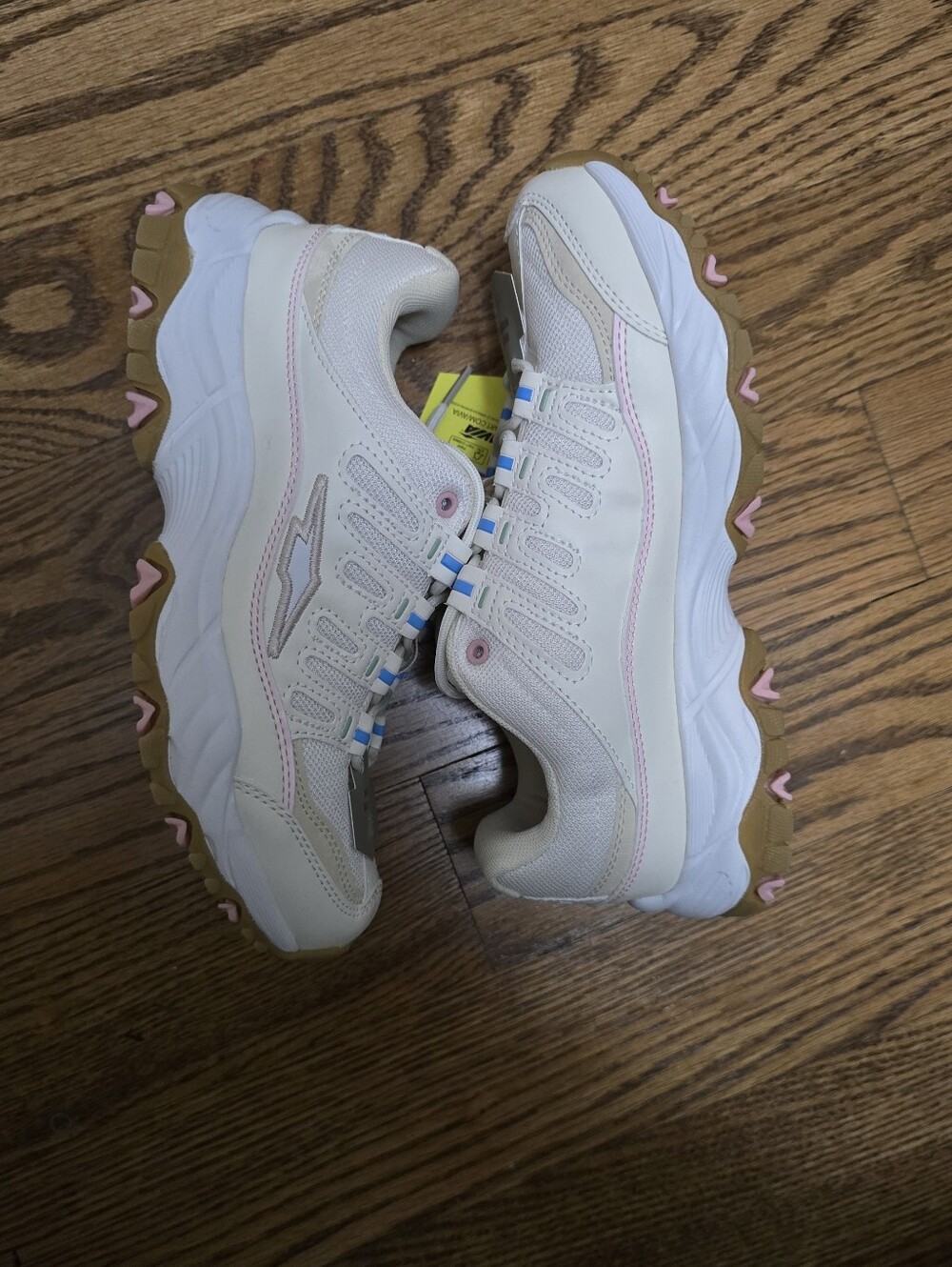 Women’s Lightweight Cream & Pink Trail Sneakers